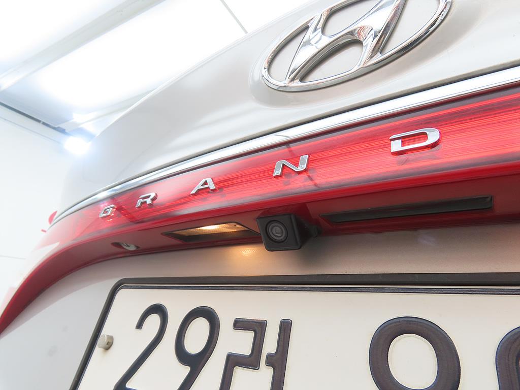 HYUNDAI Grandeur 2014 Plateado - Importación desde Corea - HF Imports Iquique - Foto 17