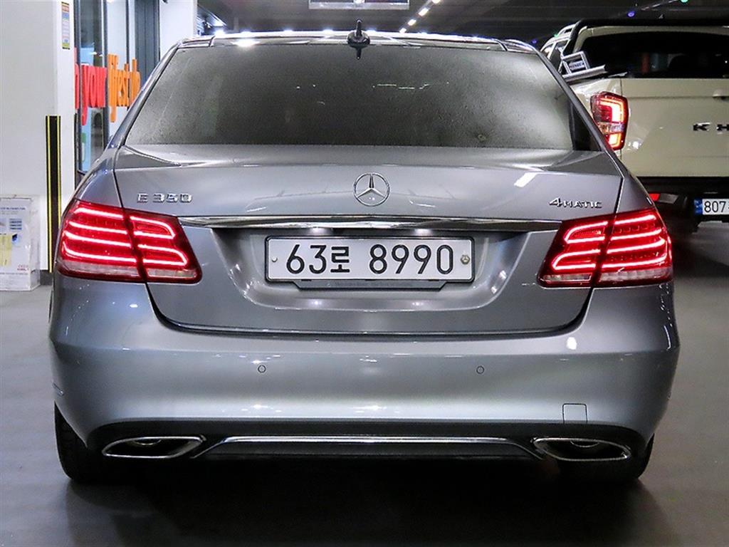 Mercedes Benz E class - Vista 5