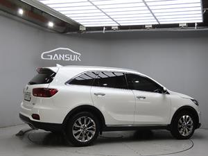 KIA Sorento - Vista 8