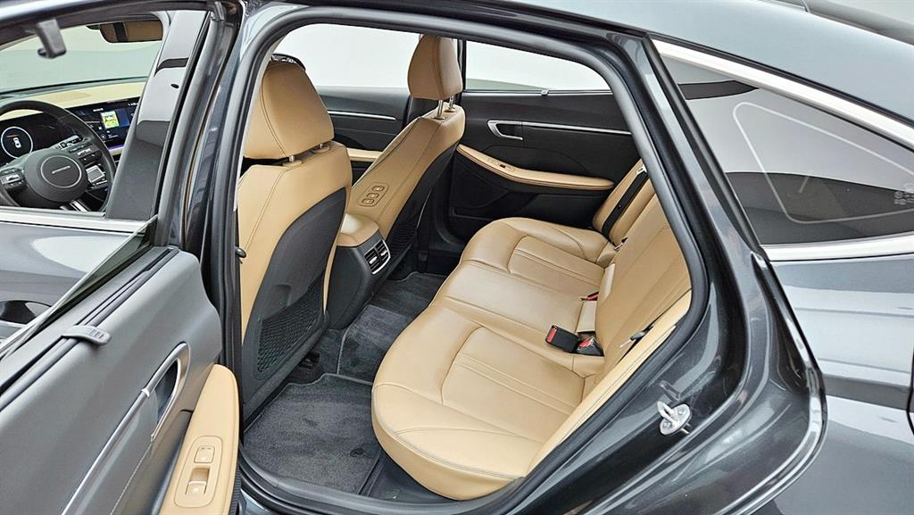 HYUNDAI Sonata - Vista 8