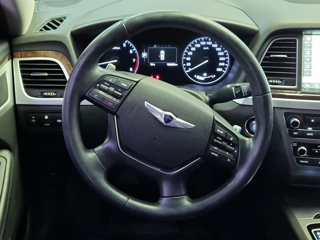 HYUNDAI Genesis - Vista 8