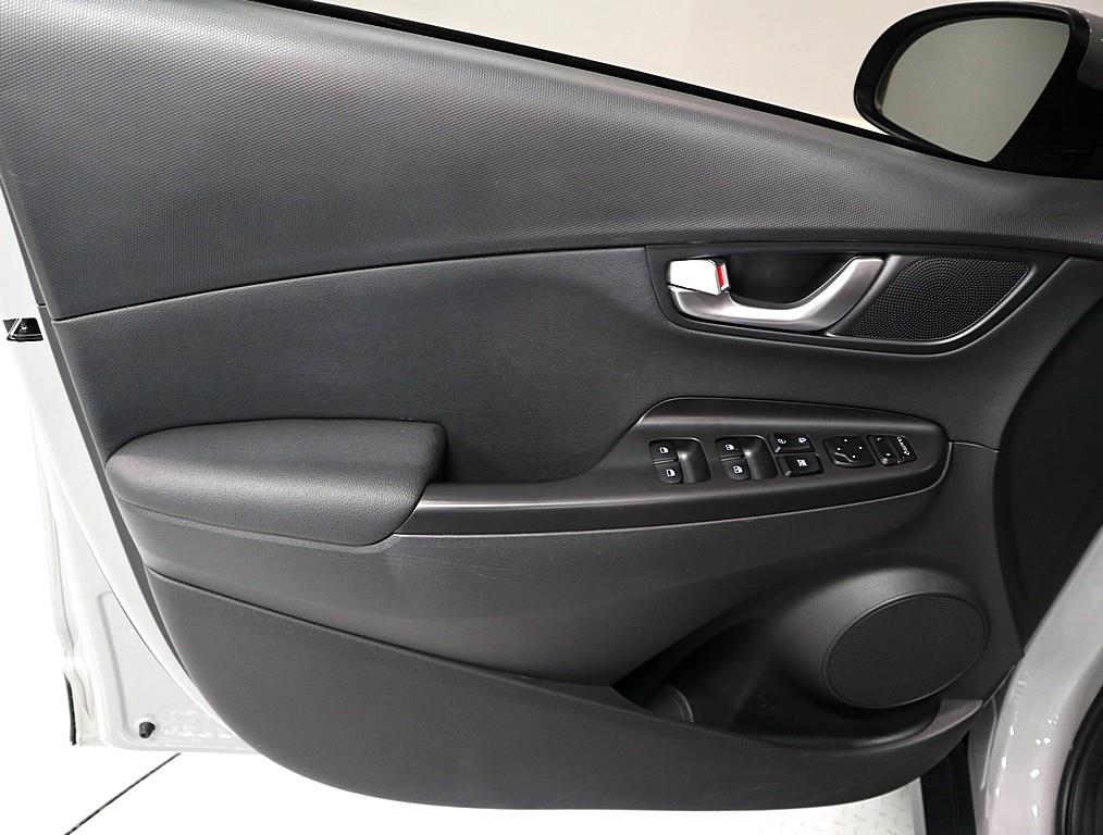 HYUNDAI Kona - Vista 8