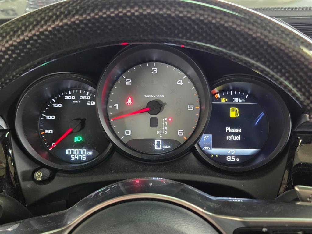 Porsche Macan - Vista 10