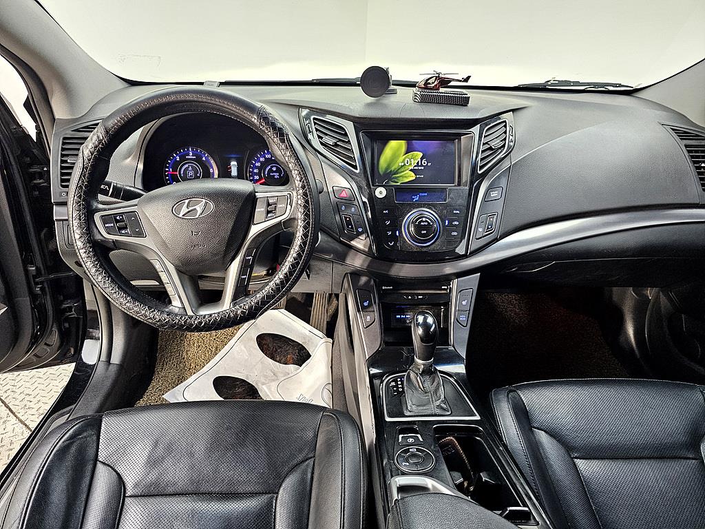 HYUNDAI i40 - Vista 5