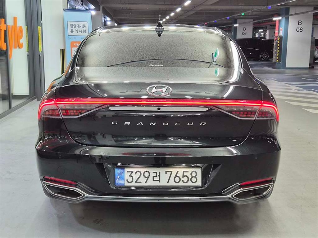 HYUNDAI Grandeur - Vista 5