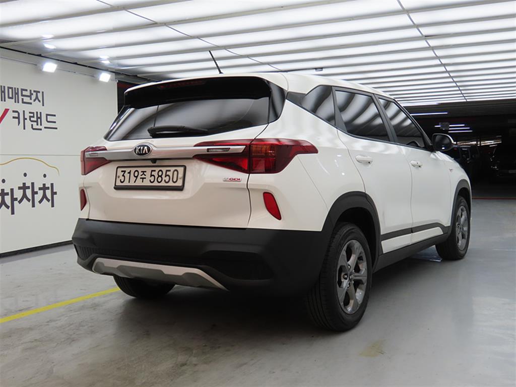 KIA Seltos - Vista 4