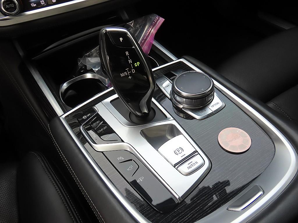 BMW 7 Series - Vista 11