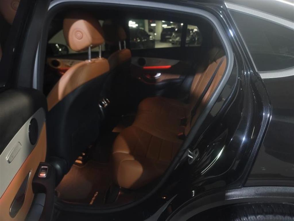 Mercedes Benz GLC Class - Vista 7