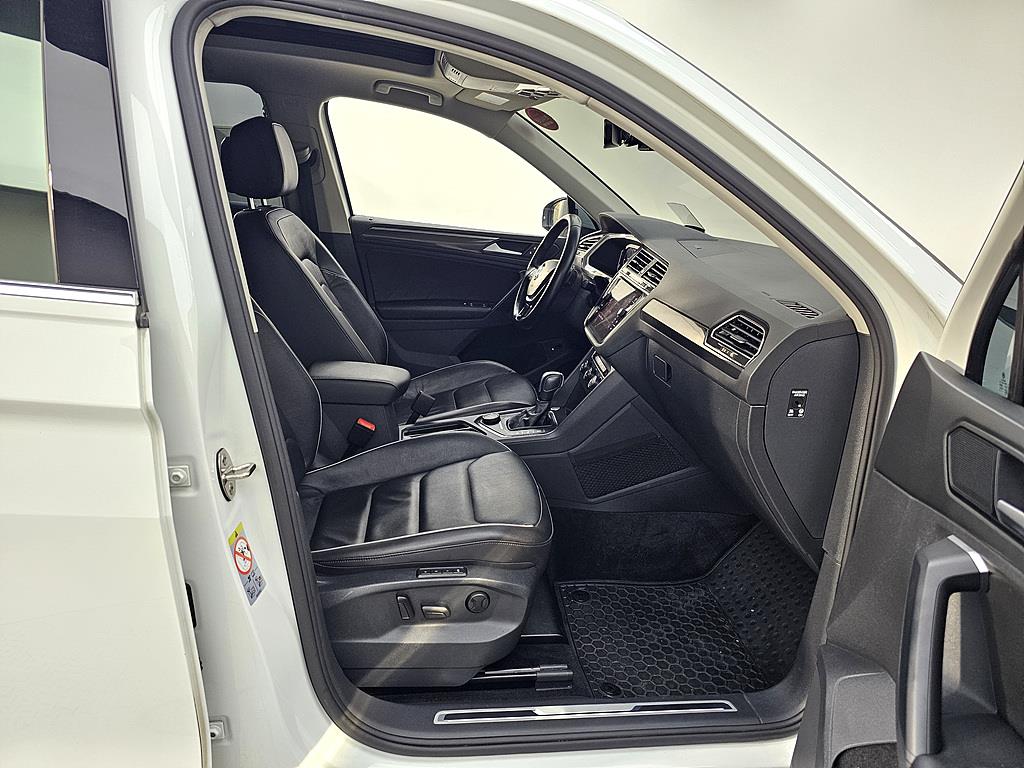 Volkswagen Tiguan - Vista 11
