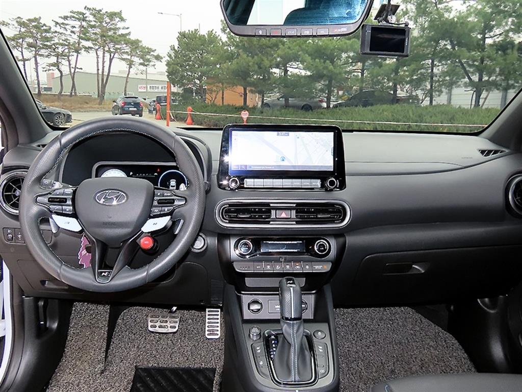 HYUNDAI Kona - Vista 7