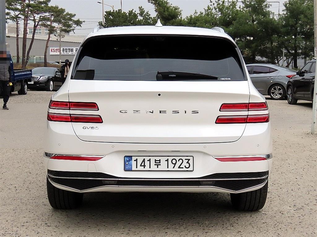 Genesis GV80 - Vista 4