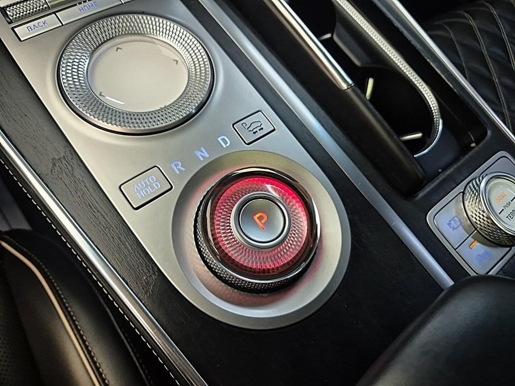 Genesis GV80 - Vista 8