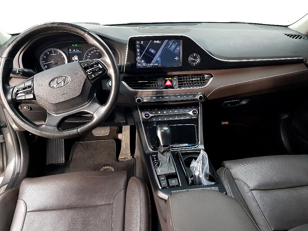 HYUNDAI Grandeur - Vista 5