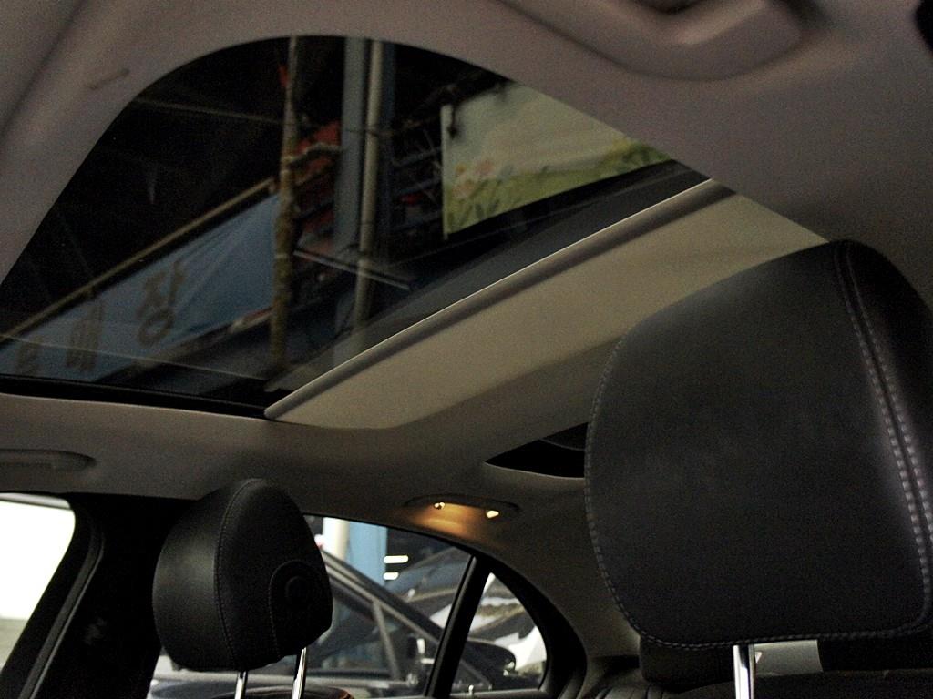 Mercedes Benz E class 2019 Negro - Importación desde Corea - HF Imports Iquique - Foto 13