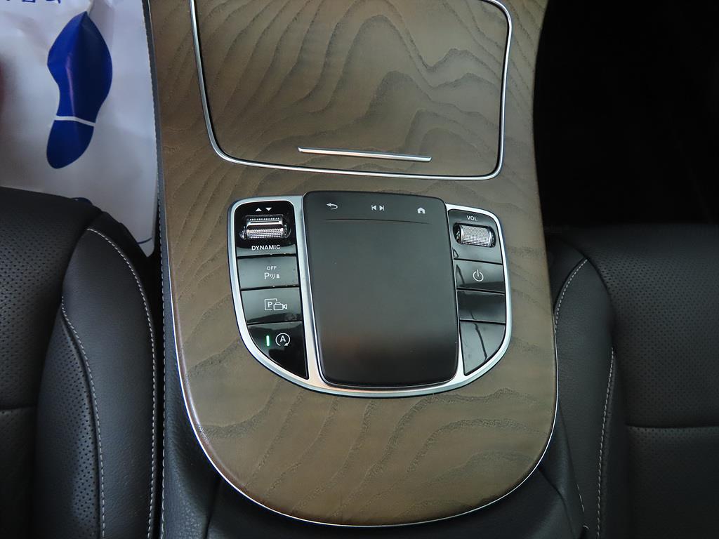 Mercedes Benz E class - Vista 11