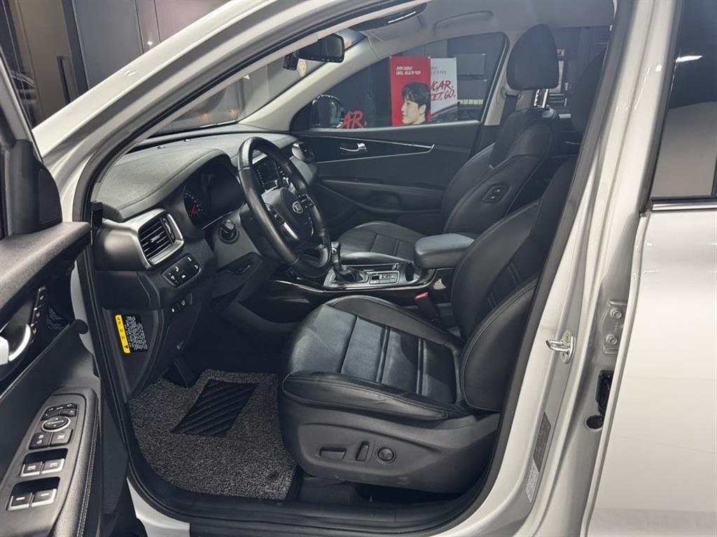 KIA Sorento - Vista 9