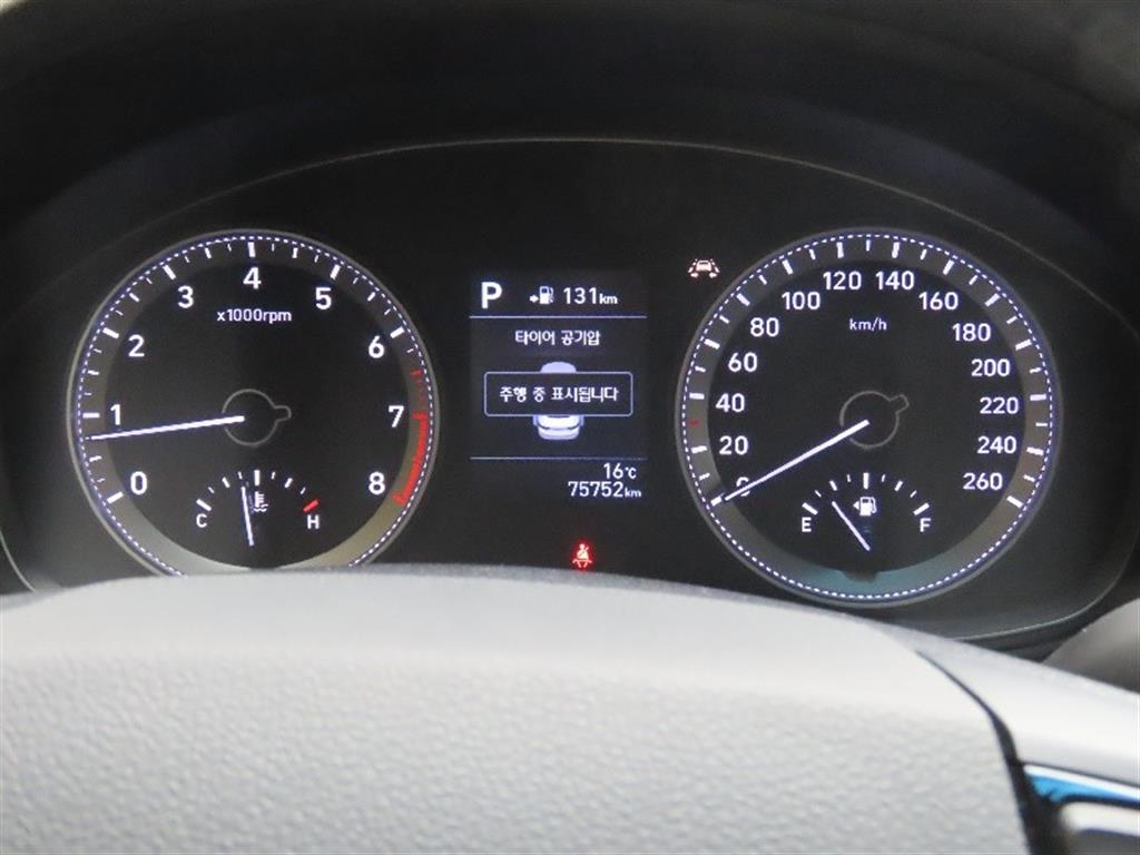 HYUNDAI Grandeur - Vista 9
