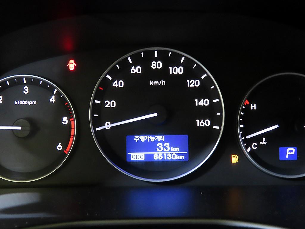 HYUNDAI Starex - Vista 9