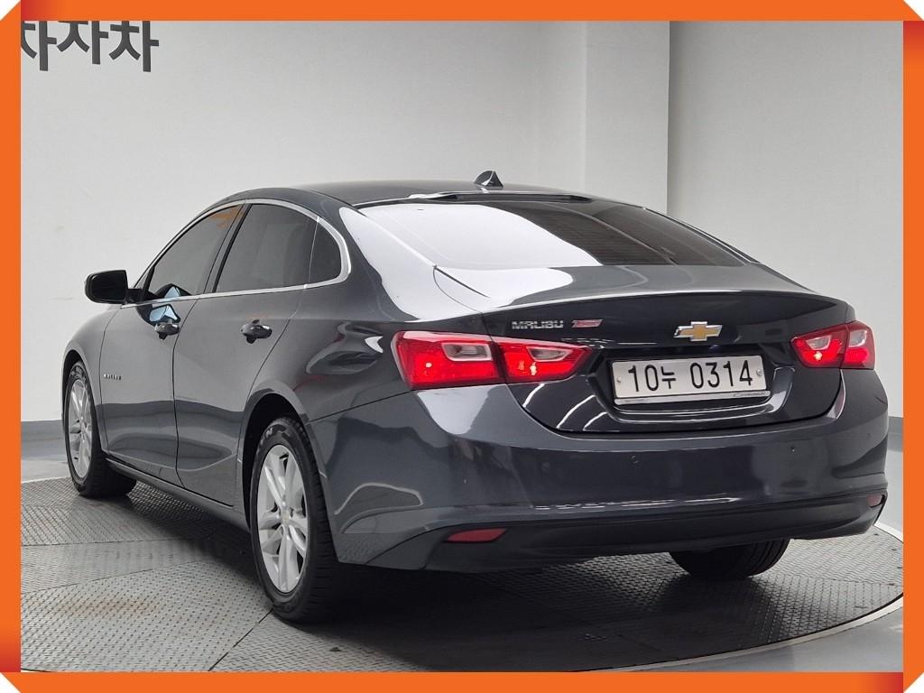 Chevrolet Malibu - Vista 4