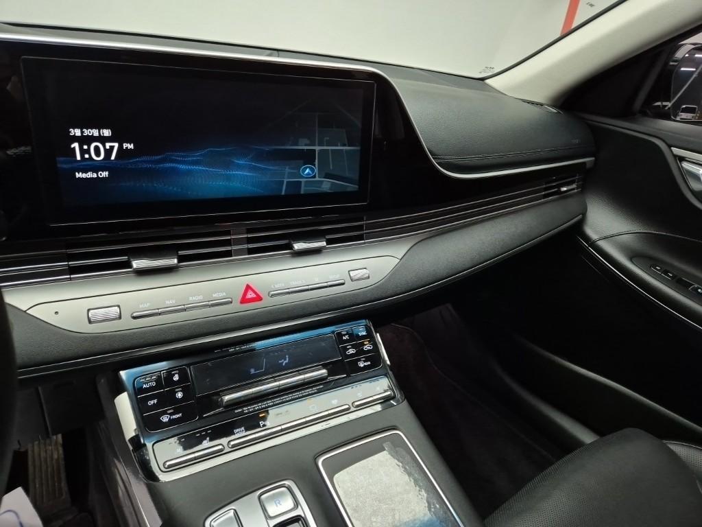 HYUNDAI Grandeur - Vista 10