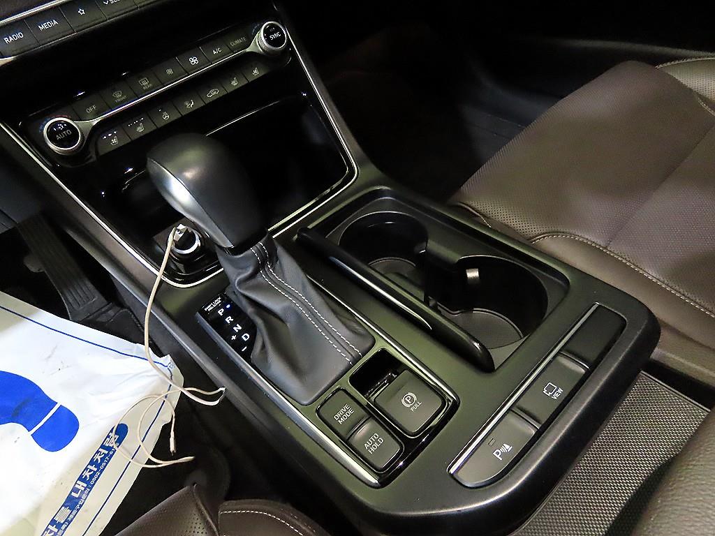 HYUNDAI Grandeur - Vista 12