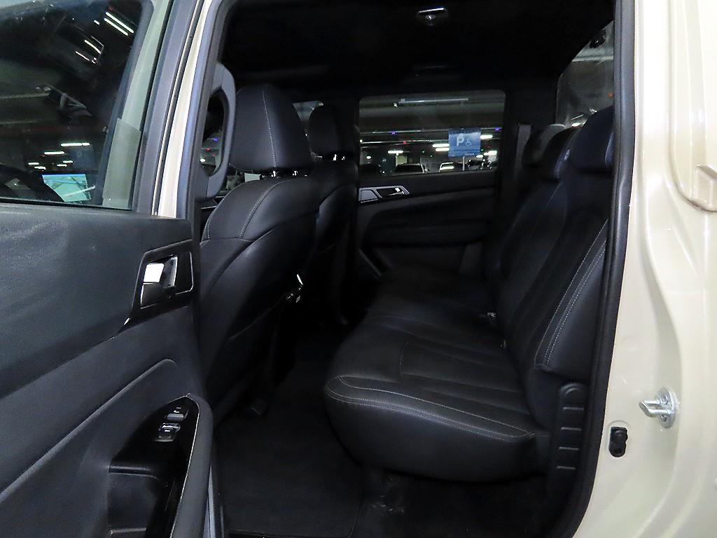 Ssangyong Rexton - Vista 7