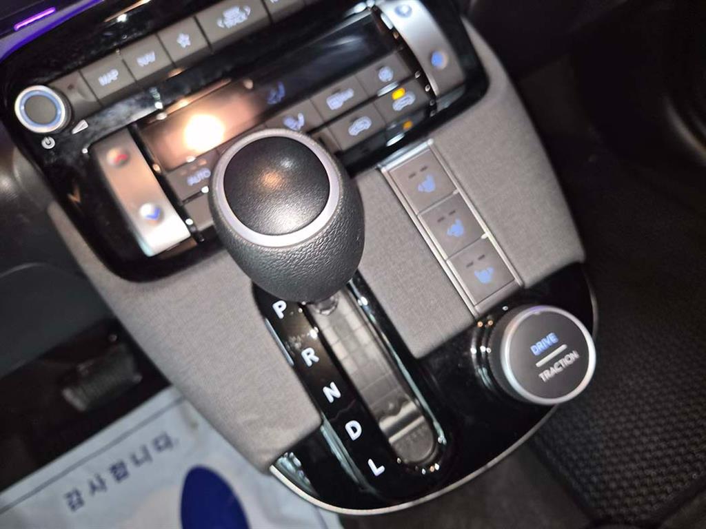 HYUNDAI Casper - Vista 11