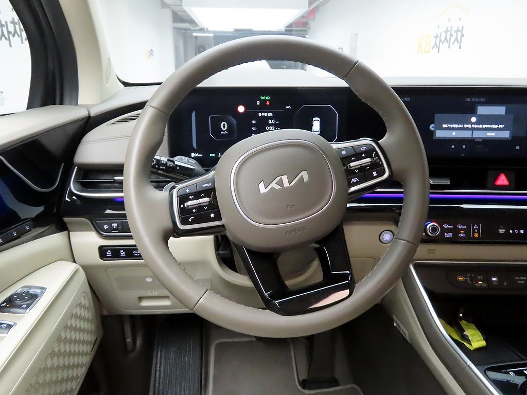 KIA Carnival - Vista 7