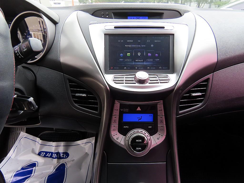 HYUNDAI Avante 2012 Plateado - Importación desde Corea - HF Imports Iquique - Foto 13