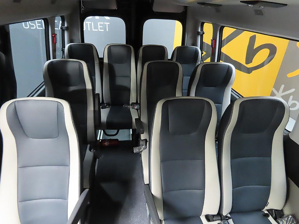 HYUNDAI Solati 2026 Negro - Importación desde Corea - HF Imports Iquique - Foto 9