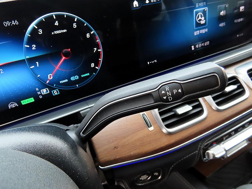 Mercedes Benz GLE Class - Vista 11