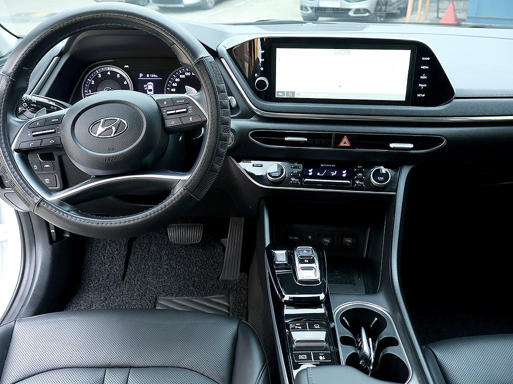 HYUNDAI Sonata - Vista 9