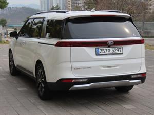 KIA Carnival - Vista 8