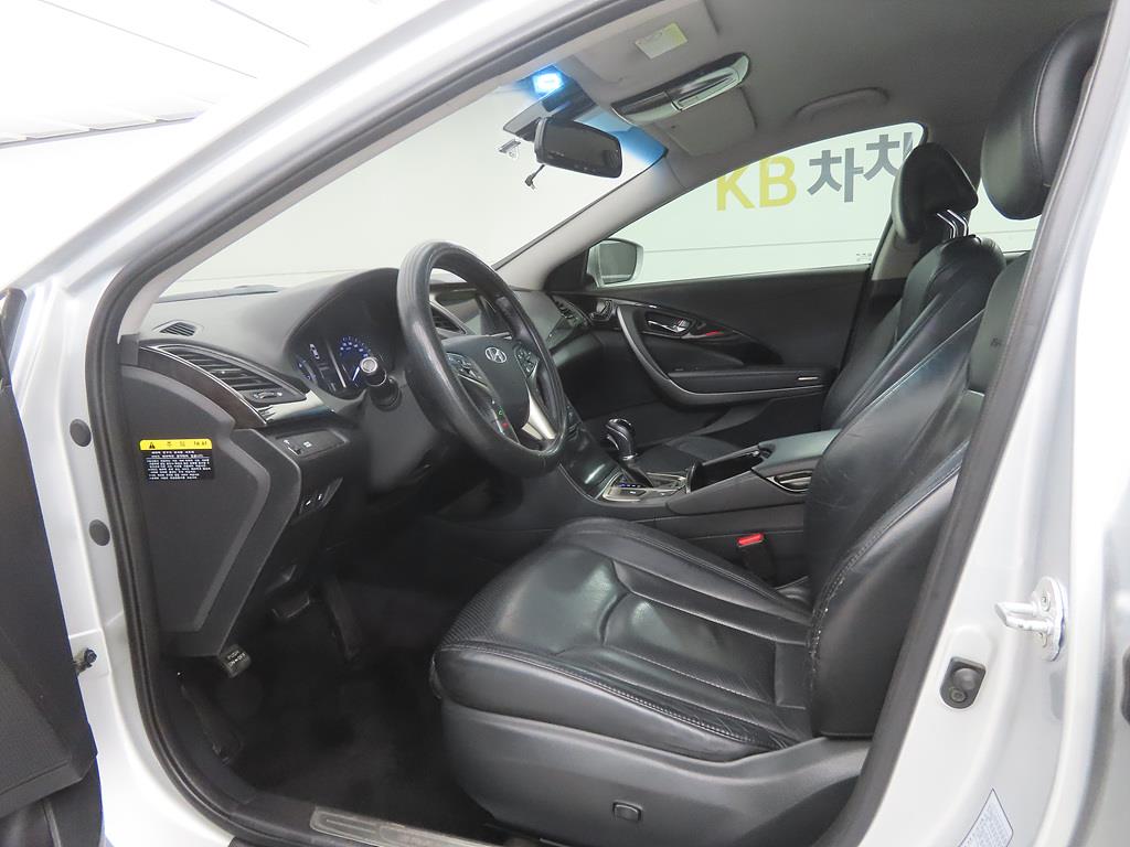 HYUNDAI Grandeur - Vista 5