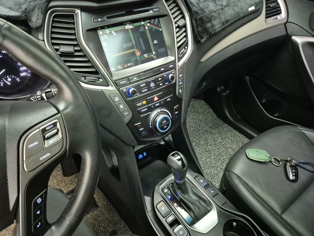 HYUNDAI Maxcruz - Vista 10