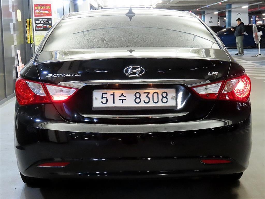 HYUNDAI Sonata - Vista 5
