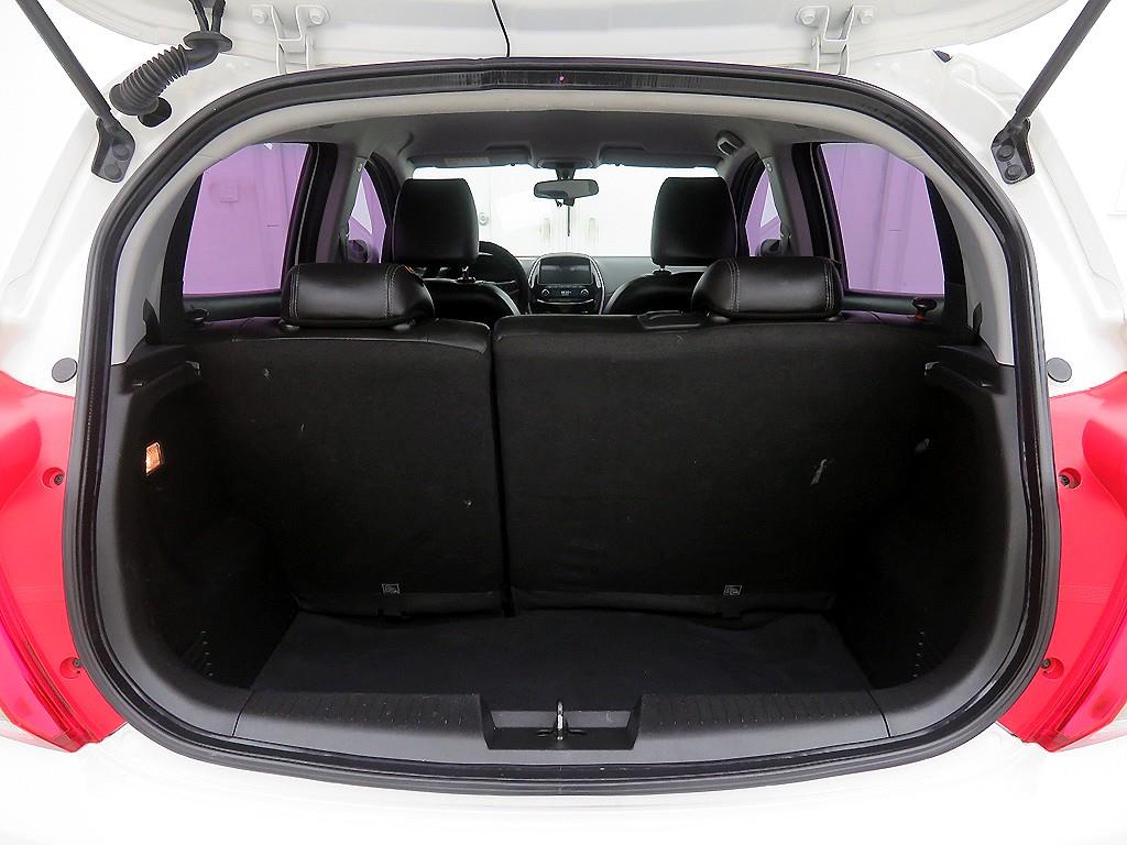 Chevrolet Spark - Vista 5