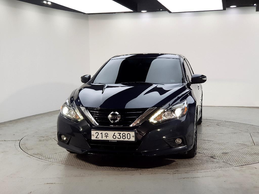 Nissan Altima - Vista 2