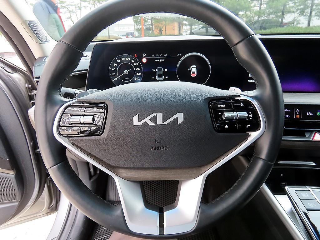 KIA K8 - Vista 8