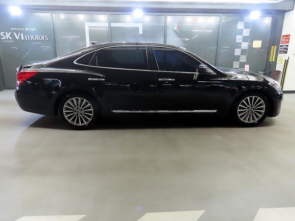 HYUNDAI Equus - Vista 3