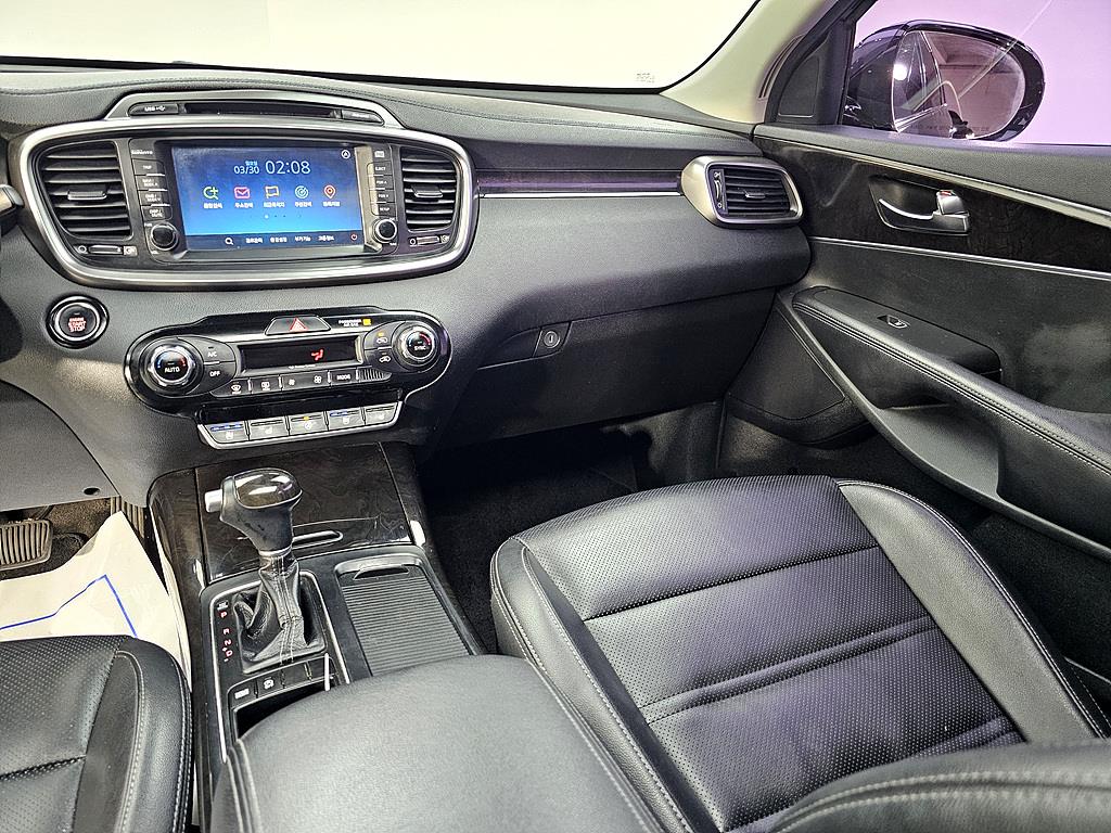 KIA Sorento - Vista 10