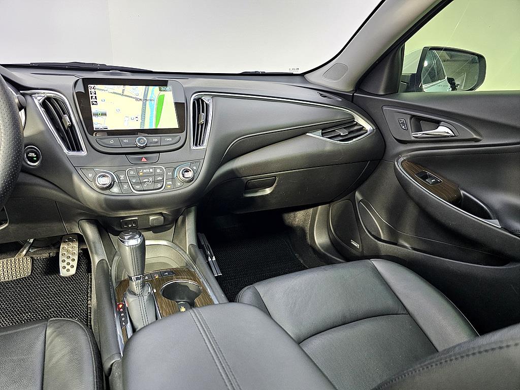 Chevrolet Malibu - Vista 10