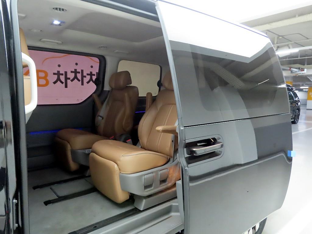 HYUNDAI Staria 2022 Negro - Importación desde Corea - HF Imports Iquique - Foto 13