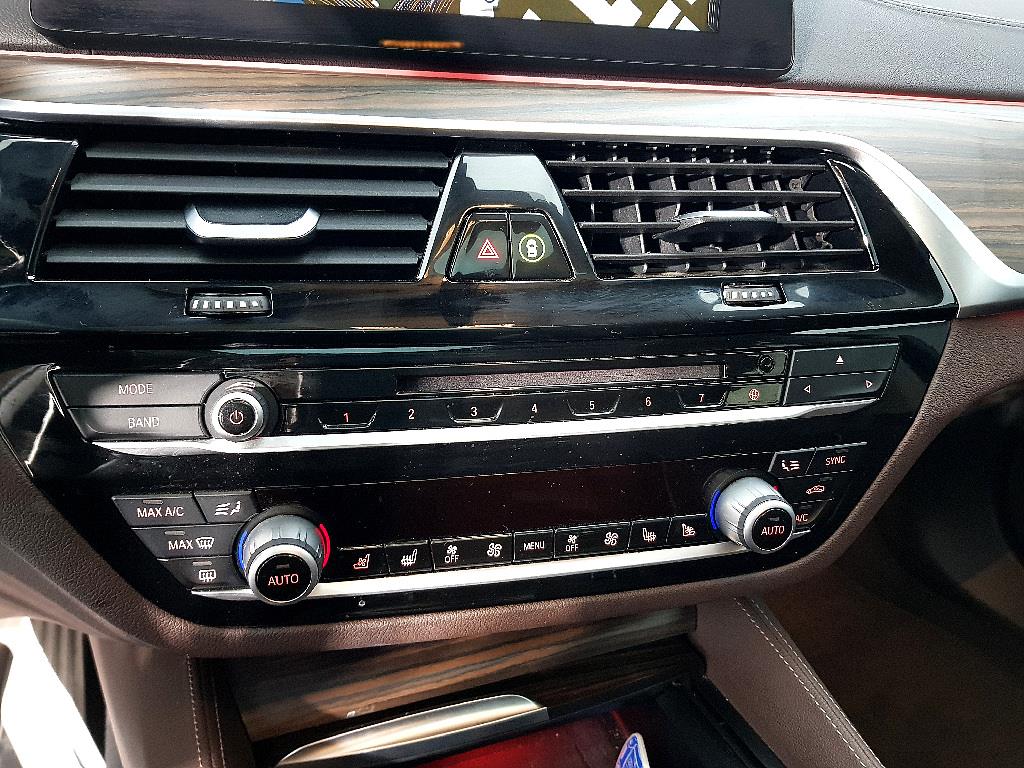 BMW 5 Series - Vista 11