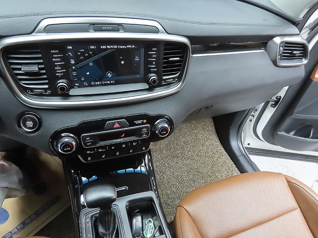 KIA Sorento 2018 Blanco - Importación desde Corea - HF Imports Iquique - Foto 7