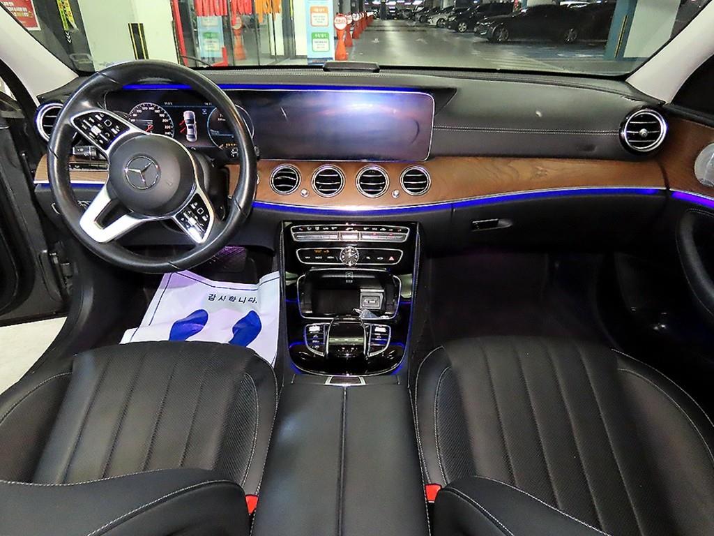 Mercedes Benz E class - Vista 10