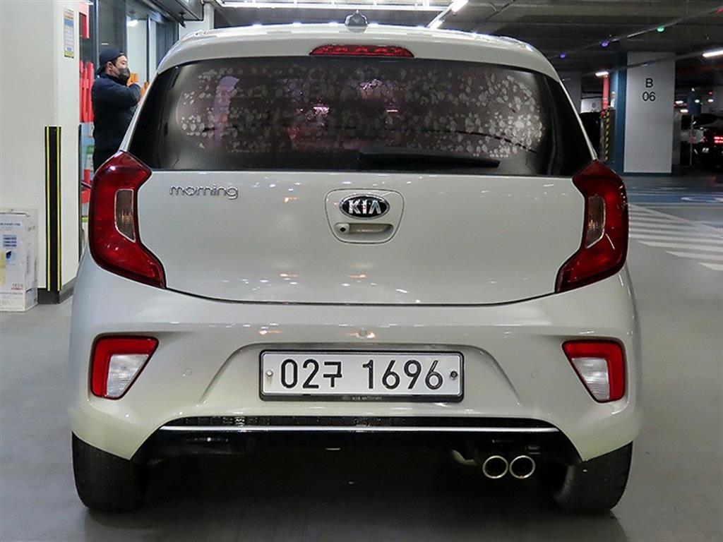 KIA Morning - Vista 5