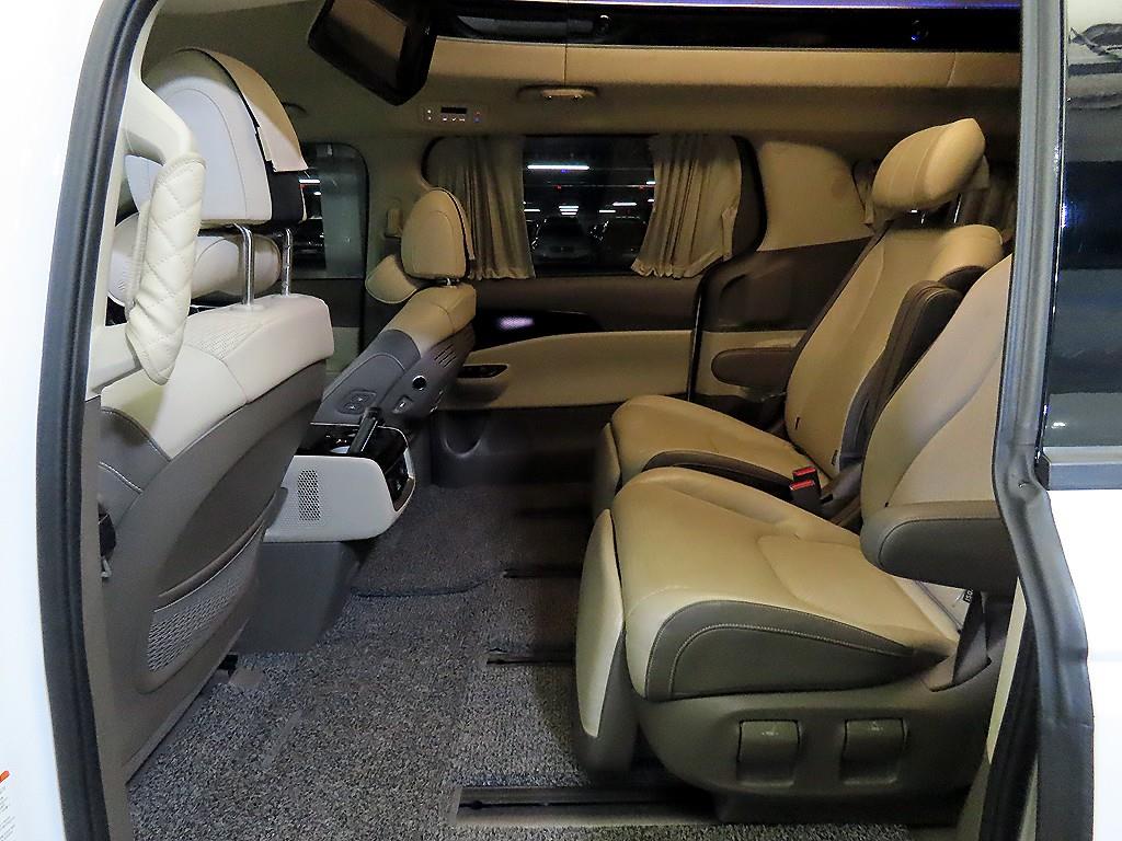 KIA Carnival - Vista 7