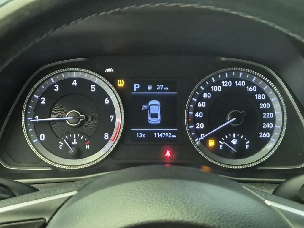 HYUNDAI Sonata - Vista 6