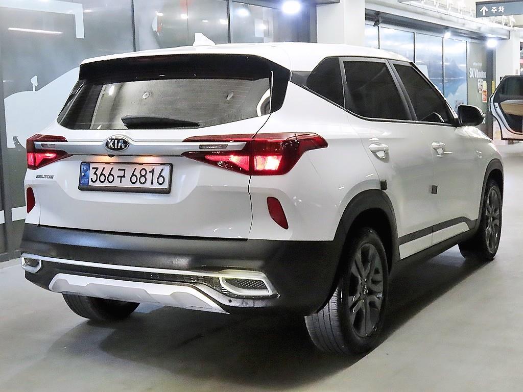 KIA Seltos - Vista 4